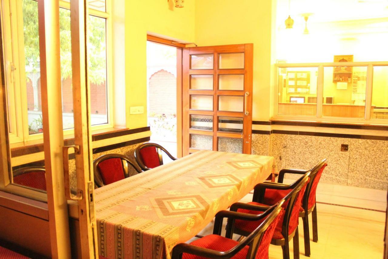 Chit Chat Guest House Jaipur Exteriör bild